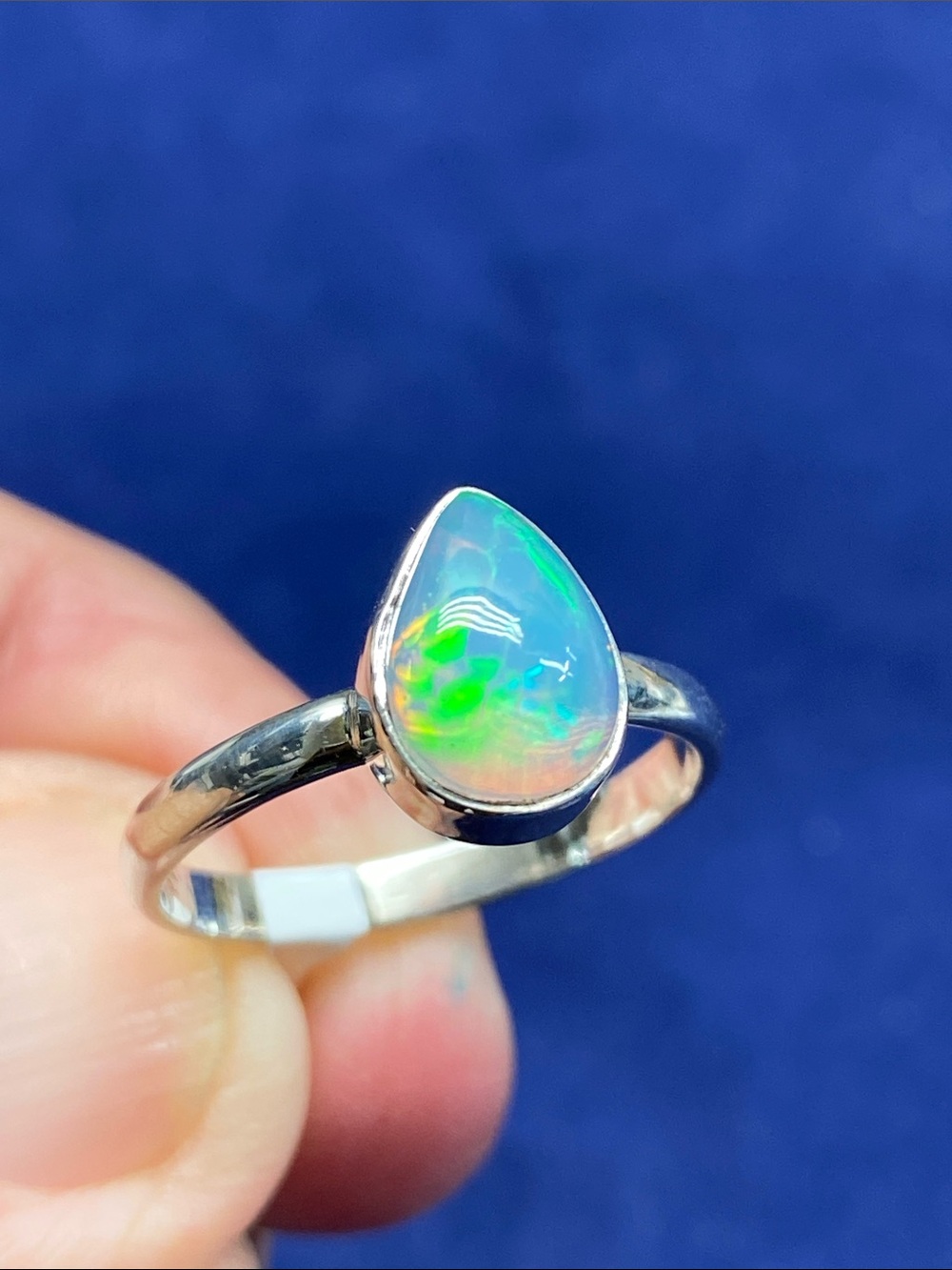 ETHIOPIAN OPAL IN SOLID STERLING SILVER 925 RING SIZE 8